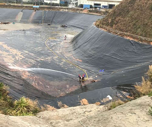 舞钢废水池清理