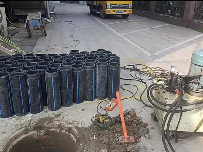 舞钢PE置换管厂家 DN315置换管 非开挖管短管置换